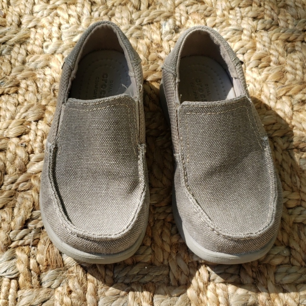 Crocs little boys shoes, size 10